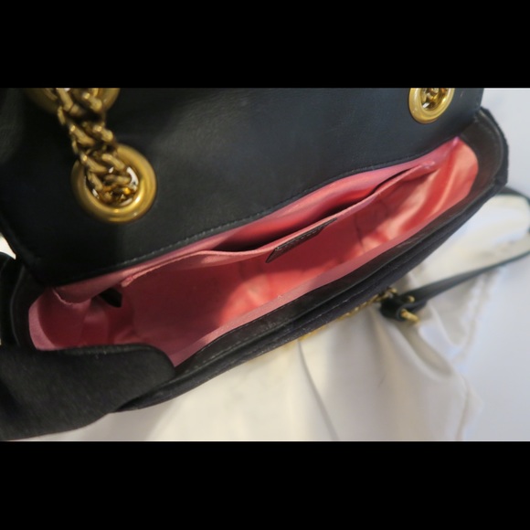 Gucci Small GG Mormont Matelassé Shoulder Bag - Picture 11 of 13